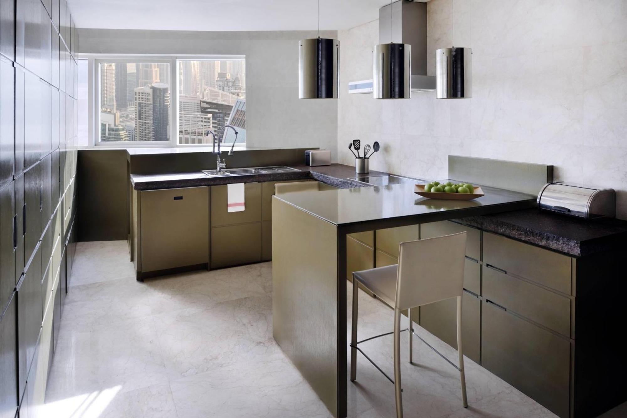 Renovated Penthouse Suite Sea view High floor